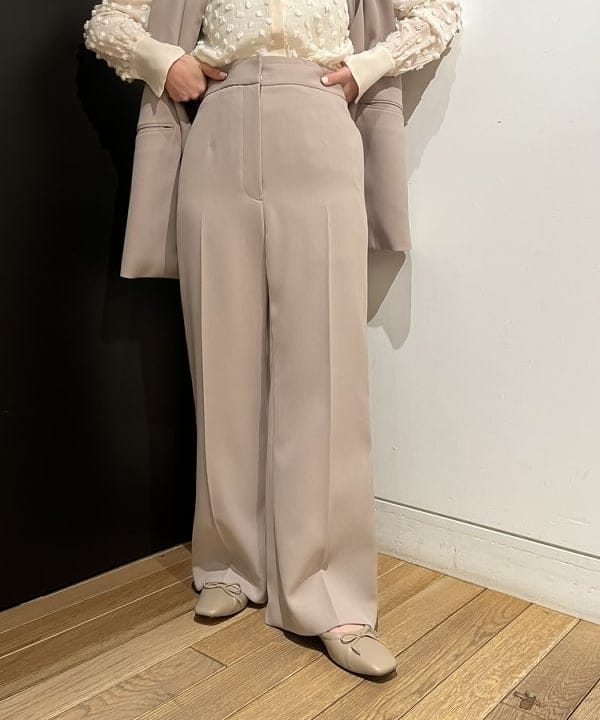 Ito_ririkaさんの「BEAMS WOMEN｜ドット ジャカード ブラウス＊」を使ったコーディネート