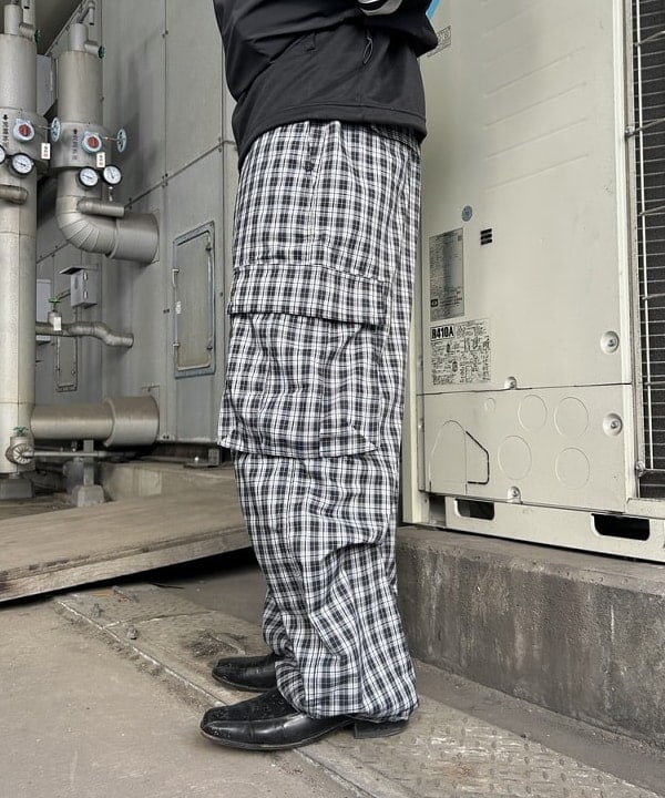 タマイユウトさんの「BEAMS WOMEN｜撥水 ライトウェイト フーデッド ベスト」を使ったコーディネート