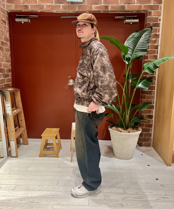 新里 京介さんの「BEAMS WOMEN｜総柄 ウェイディングブルゾン」を使ったコーディネート