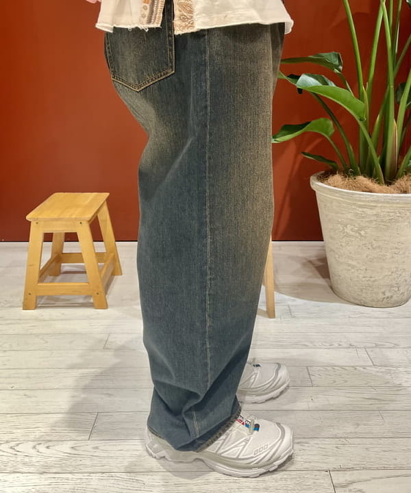 新里 京介さんの「BEAMS WOMEN｜総柄 ウェイディングブルゾン」を使ったコーディネート