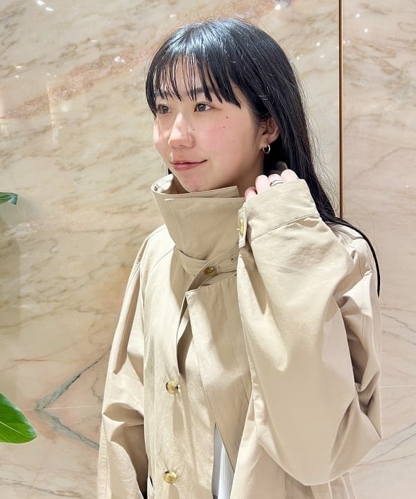中丸　栞さんの「BEAMS WOMEN｜18G リブ クルーネック カーディガン」を使ったコーディネート