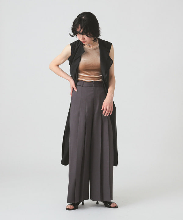 kigoさんの「BEAMS WOMEN｜RBS / ベロア カップ付きタンクトップ」を使ったコーディネート