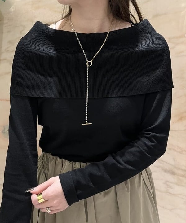 関 桂子さんの「BEAMS WOMEN｜オフショルダー プルオーバーニット」を使ったコーディネート