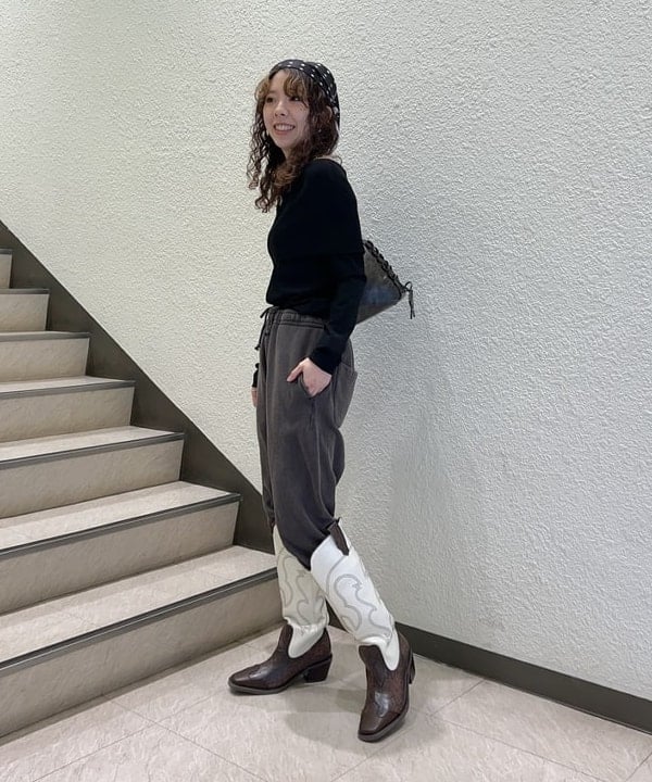 AKIさんの「レースアップ ポケット バッグ」を使ったコーディネート