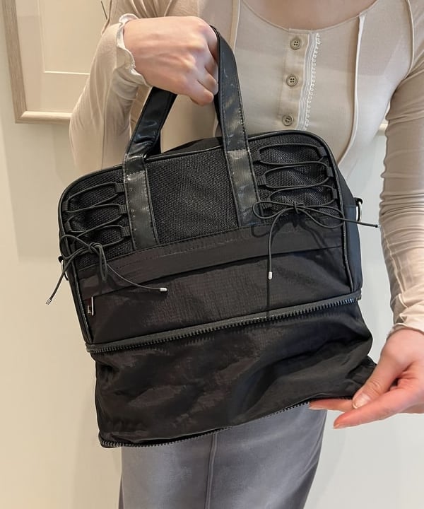 神坂 莉子さんの「BEAMS WOMEN｜Nylon Flexible バッグ」を使ったコーディネート