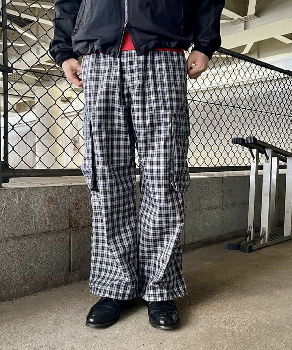 高遠 恒巳さんの「BEAMS WOMEN｜クレイジー トラックトップ ブルゾン」を使ったコーディネート