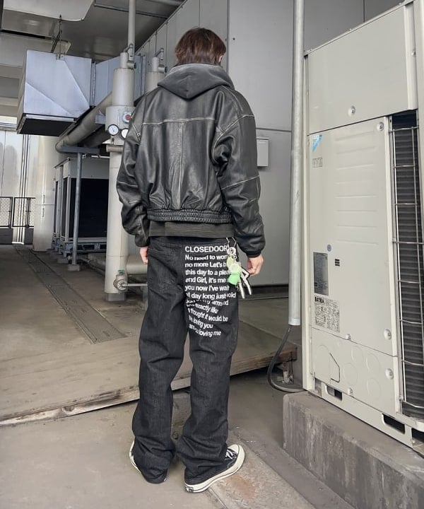 タマイユウトさんの「BEAMS WOMEN｜ユーズド加工 レザー ショートブルゾン」を使ったコーディネート