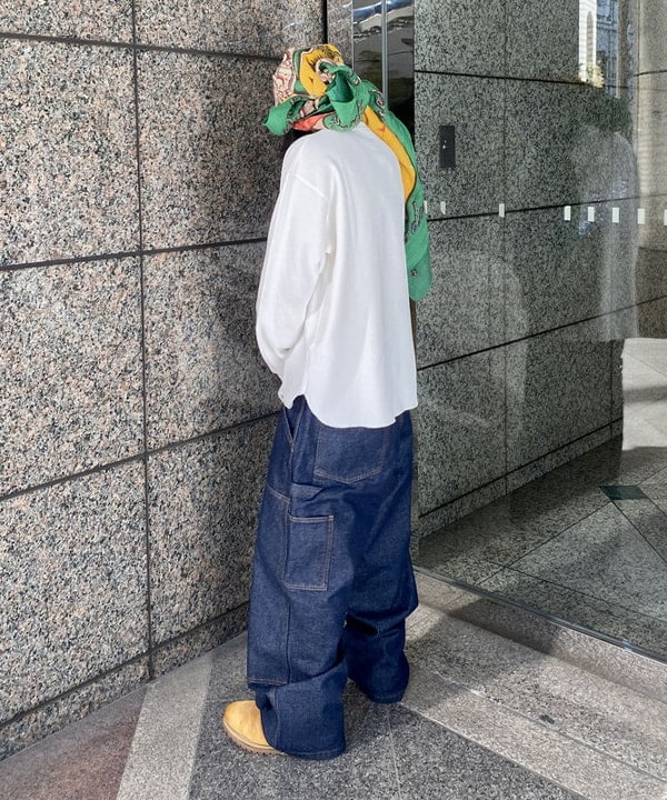 はるひむさんの「BEAMS WOMEN｜manipuri / フリーダ ストール GREEN」を使ったコーディネート