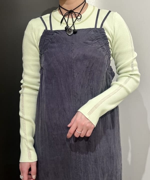 早川 萌子さんの「BEAMS WOMEN｜RBS / リブ ハリヌキ ライン クルーネック トップス」を使ったコーディネート