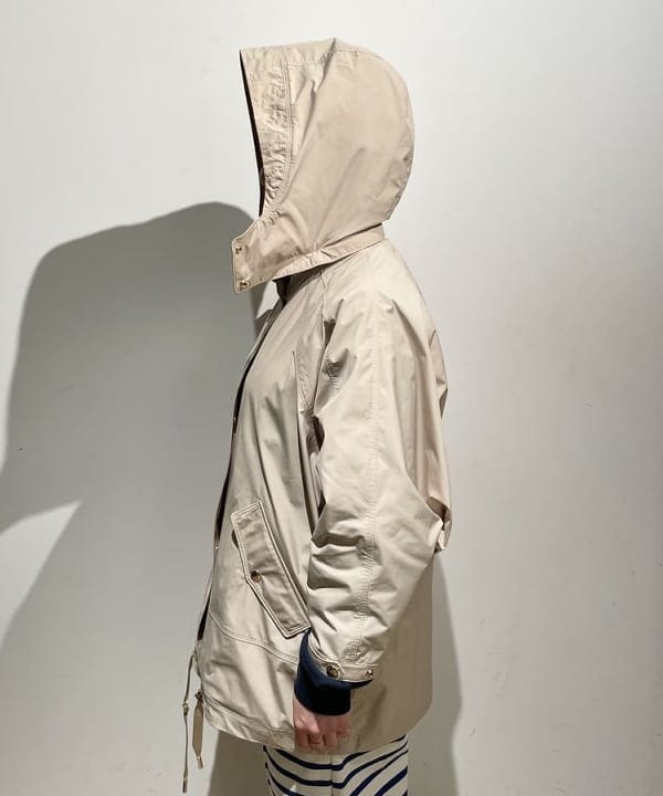 IZUMI MAYUMIさんの「BEAMS WOMEN｜WOOLRICH / SUMMER ANORAK ブルゾン」を使ったコーディネート