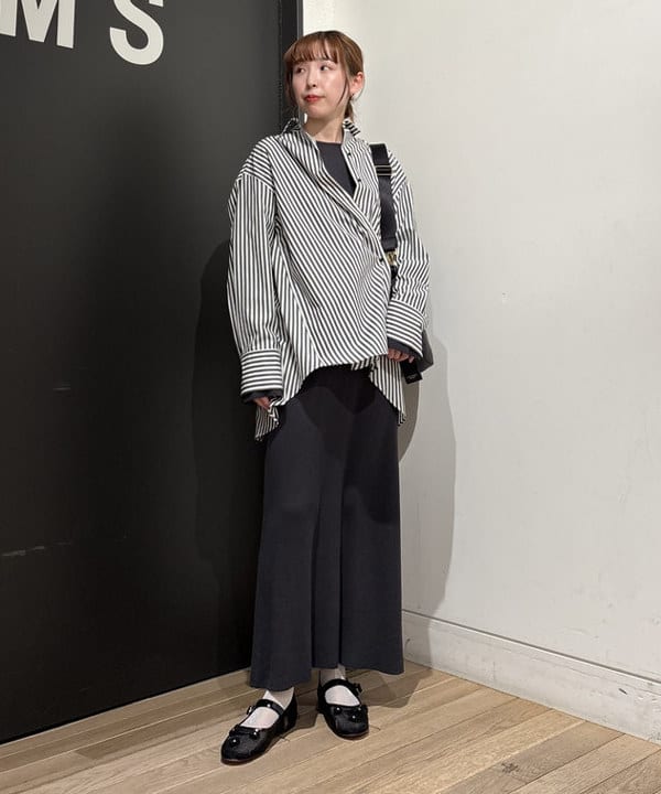makita mikaさんの「BEAMS WOMEN｜コットンアセテート フレアスリーブ ワンピース」を使ったコーディネート