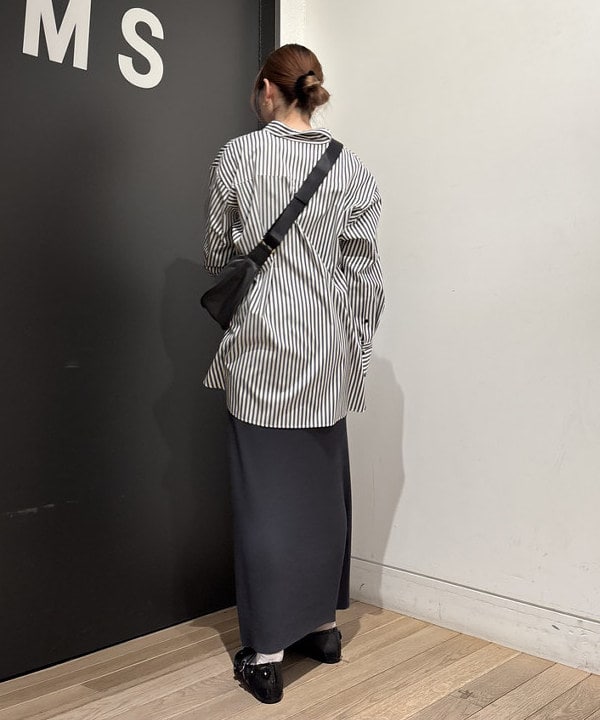 makita mikaさんの「BEAMS WOMEN｜コットンアセテート フレアスリーブ ワンピース」を使ったコーディネート
