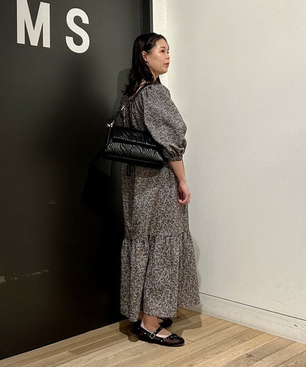 早川 萌子さんの「BEAMS WOMEN｜RBS / ティアード スクエアネック ワンピース」を使ったコーディネート