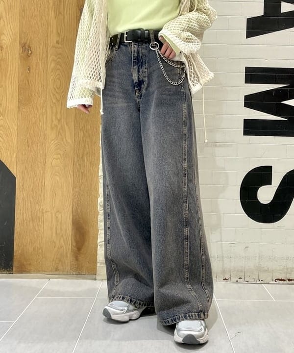 カタヤマ アヤさんの「BEAMS WOMEN｜ビッグ メッシュ フーディー」を使ったコーディネート