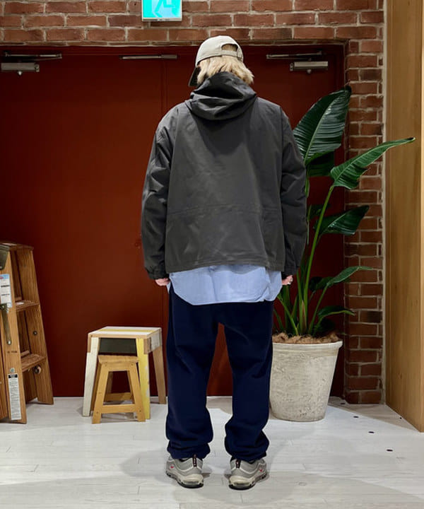 新里 京介さんの「BEAMS WOMEN｜BEAMS PLUS / アメリカン オックスフォード ボタンダウン シャツ クラシックフィット」を使ったコーディネート