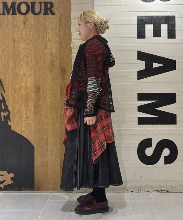 大石彩可さんの「BEAMS WOMEN｜7ゲージ フリル ポロ カーディガン」を使ったコーディネート