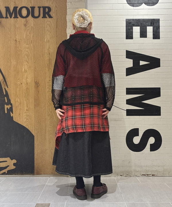 大石彩可さんの「BEAMS WOMEN｜7ゲージ フリル ポロ カーディガン」を使ったコーディネート