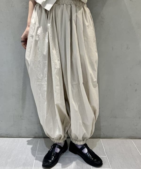 小原 もこさんの「BEAMS WOMEN｜HAVERSACK / タイプライター ショートスリーブ シャツ」を使ったコーディネート