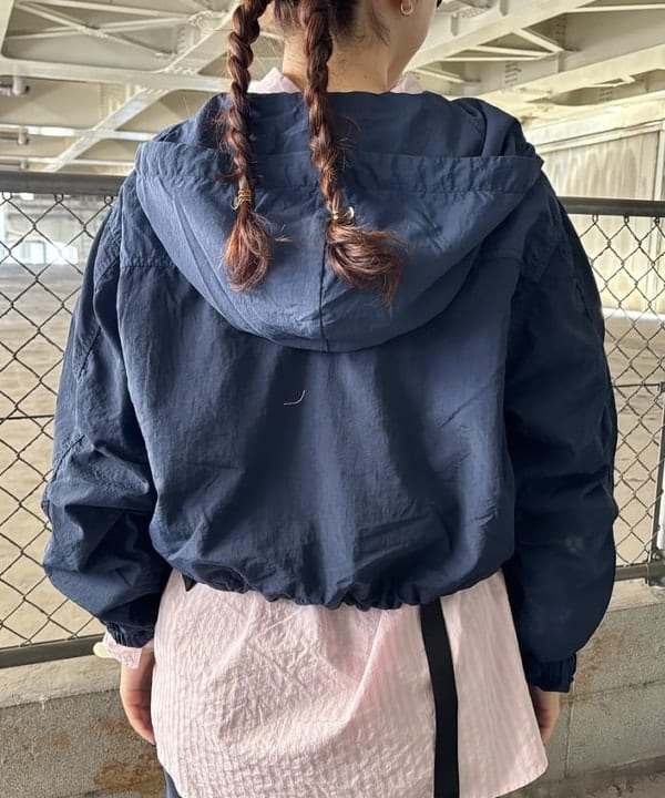 チナツさんの「BEAMS WOMEN｜2トーン アノラック」を使ったコーディネート