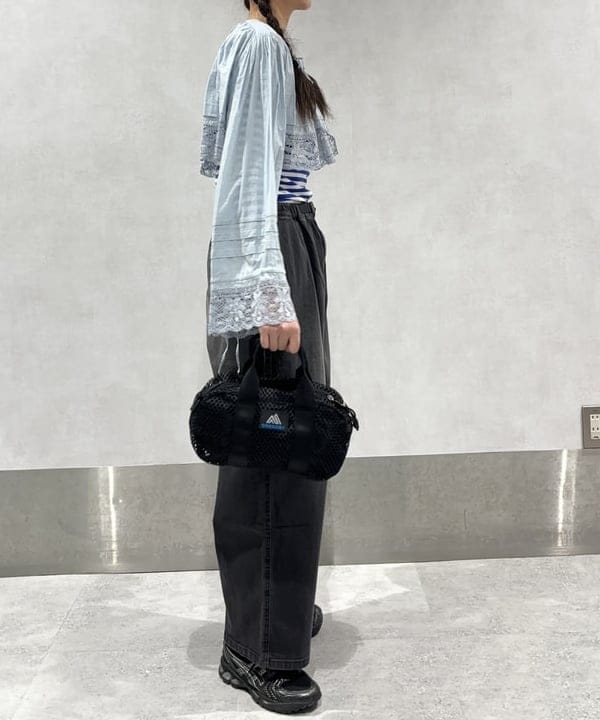 み　う　ちさんの「BEAMS WOMEN｜【別注】GRAMICCI / ワイド デニム 25SS」を使ったコーディネート