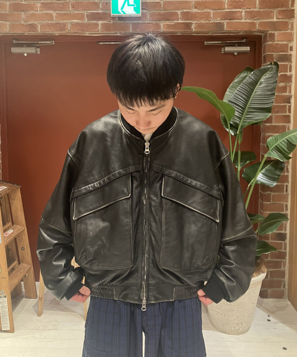 ハルさんの「BEAMS WOMEN｜ユーズド加工 レザー ショートブルゾン」を使ったコーディネート
