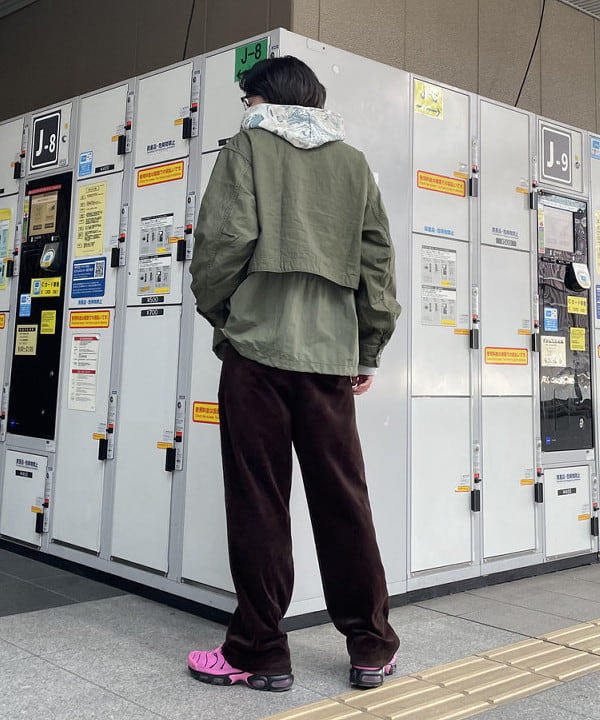 マツミヤさんの「BEAMS WOMEN｜バックサテン レイヤード M-65 ブルゾン」を使ったコーディネート