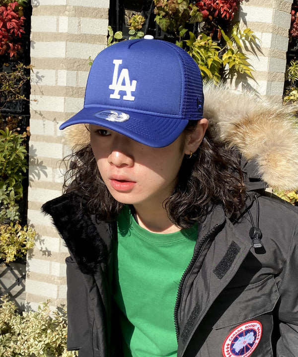 りくっしーさんの「BEAMS WOMEN｜NEW ERA × BEAMS / 別注 9FORTY A-Frame Mesh Cap 24AW」を使ったコーディネート