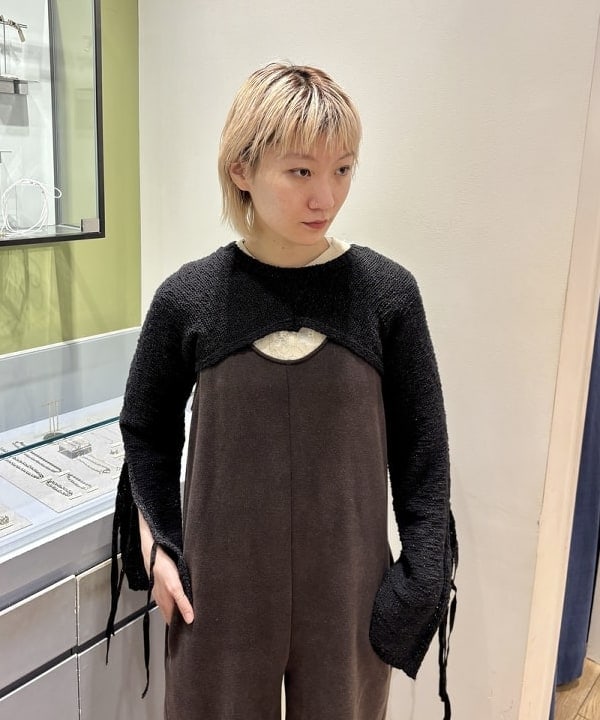 シミズ ネネさんの「BEAMS WOMEN｜RBS / フリンジ シアー クルーネック」を使ったコーディネート