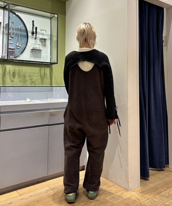 シミズ ネネさんの「BEAMS WOMEN｜RBS / フリンジ シアー クルーネック」を使ったコーディネート