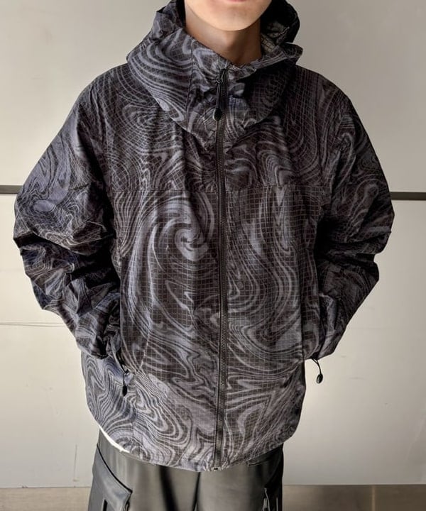 うえきんぐさんの「プリント ジップアップ フーディ」を使ったコーディネート