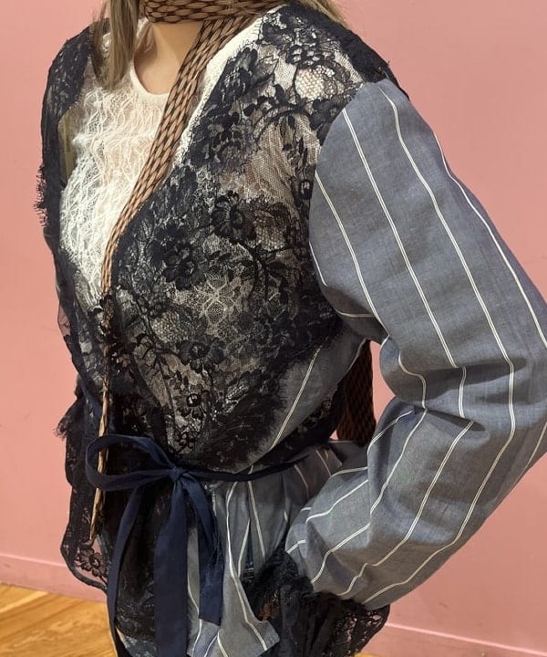シオンさんの「BEAMS WOMEN｜maturely / レース アンド ストライプ ブラウス バック トゥ フロント」を使ったコーディネート