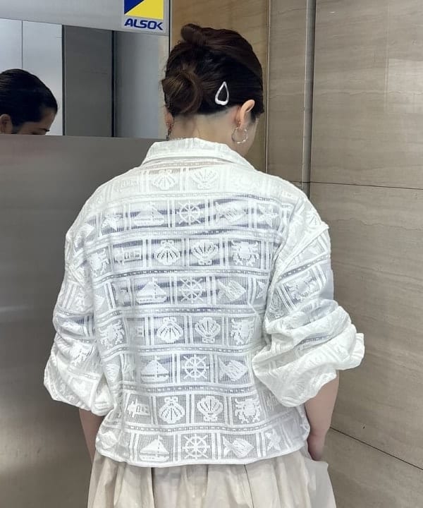 吉野 多恵さんの「BEAMS WOMEN｜HAVERSACK / 80タイプライター バルーン パンツ」を使ったコーディネート