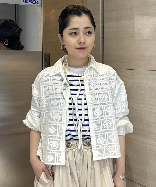 吉野 多恵さんの「BEAMS WOMEN｜HAVERSACK / 80タイプライター バルーン パンツ」を使ったコーディネート