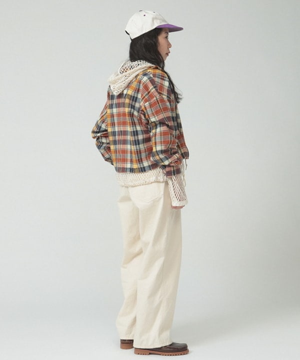 ミナミマリコさんの「BEAMS WOMEN｜ボーイ ベーシック Tシャツ」を使ったコーディネート