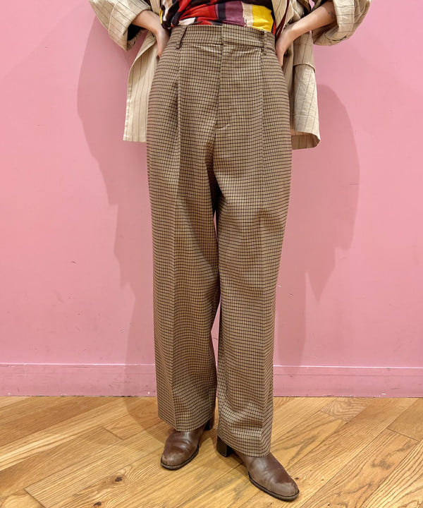 中村 ほのかさんの「BEAMS WOMEN｜ピンストライプ ダブル ジャケット」を使ったコーディネート