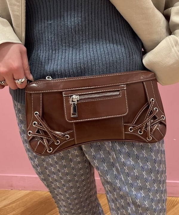 シオンさんの「BEAMS WOMEN｜レース アップ ミニ バッグ」を使ったコーディネート