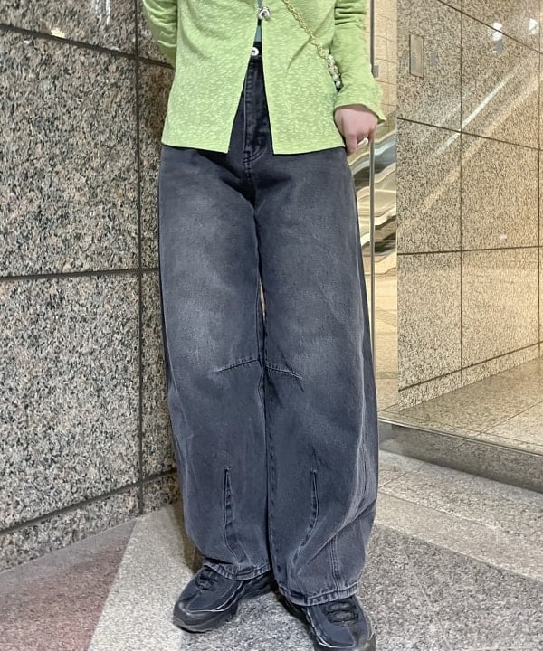 田中 里実さんの「BEAMS WOMEN｜デニム バレル パンツ」を使ったコーディネート
