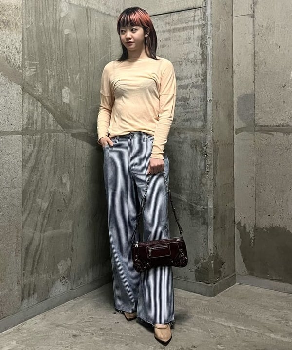 前田 優衣さんの「BEAMS WOMEN｜maturely / カシュクール ストラップ ロング スリーブ」を使ったコーディネート