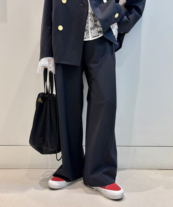 SHINAGAWAさんの「BEAMS WOMEN｜maturely / ディープ タック ワイド スラックス」を使ったコーディネート
