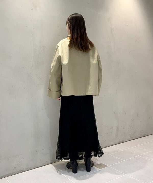 カタヤマ アヤさんの「BEAMS WOMEN｜manipuri / トルクメン スカーフ」を使ったコーディネート