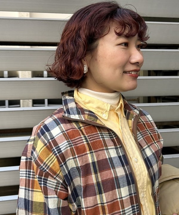 まつむさんの「BEAMS WOMEN｜BEAMS BOY / ポリエステル ウール シンチ バック スラックス」を使ったコーディネート