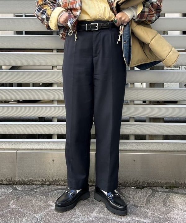 まつむさんの「BEAMS WOMEN｜BEAMS BOY / ポリエステル ウール シンチ バック スラックス」を使ったコーディネート