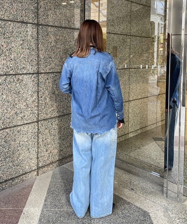 田中 里実さんの「BEAMS WOMEN｜【別注】Lee / ダメージ & リペア ウエスタン シャツ」を使ったコーディネート