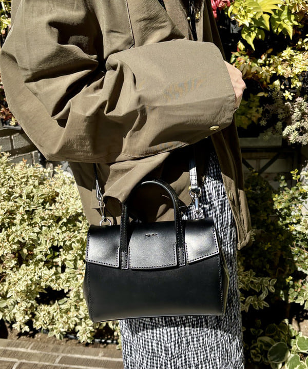 はやしあかねさんの「BEAMS WOMEN｜YAHKI / YH-682 CROSS BODY BAG」を使ったコーディネート