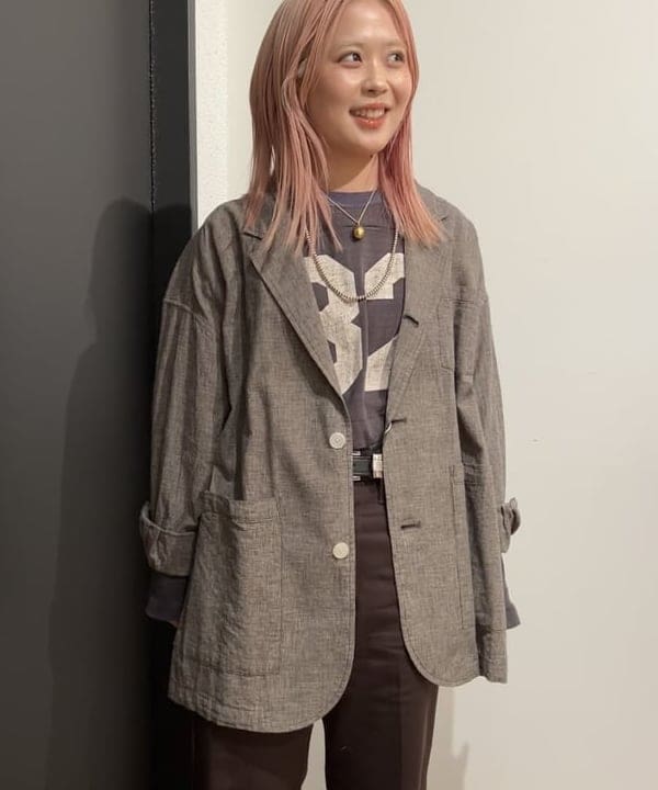 安藤 菜央さんの「BEAMS WOMEN｜【別注】DICKIES / ワーク フレア パンツ」を使ったコーディネート