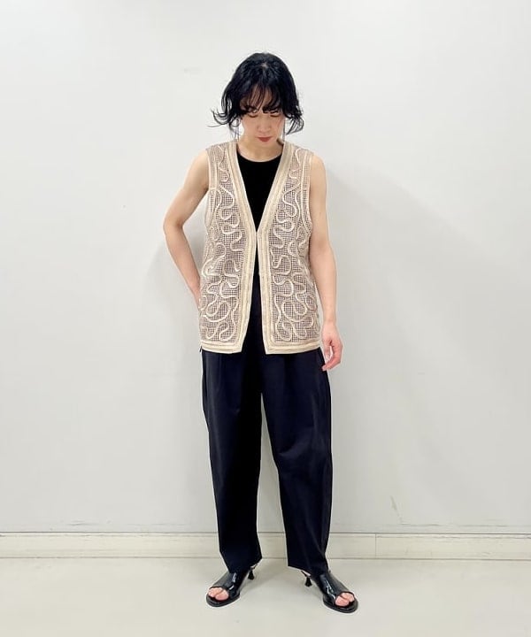 kigoさんの「BEAMS WOMEN｜RBS / テープ 刺繍 ジレ」を使ったコーディネート