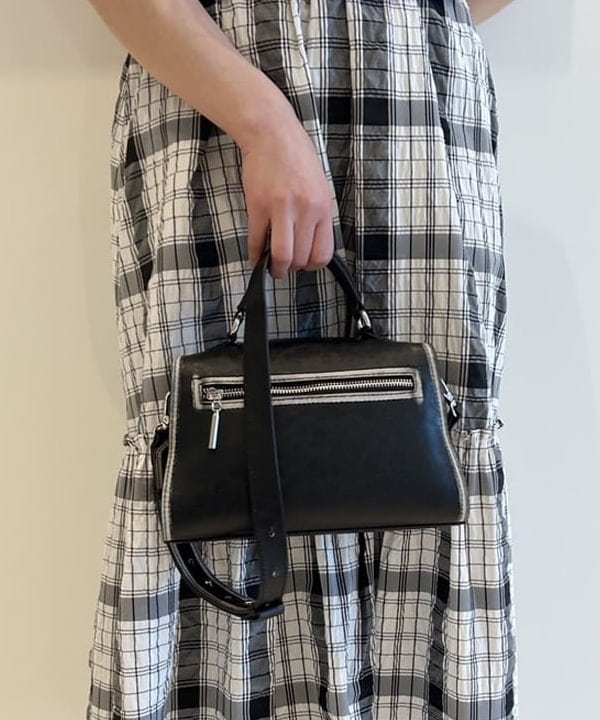 ナカノ アイさんの「BEAMS WOMEN｜メッシュ ニット ポロシャツ」を使ったコーディネート