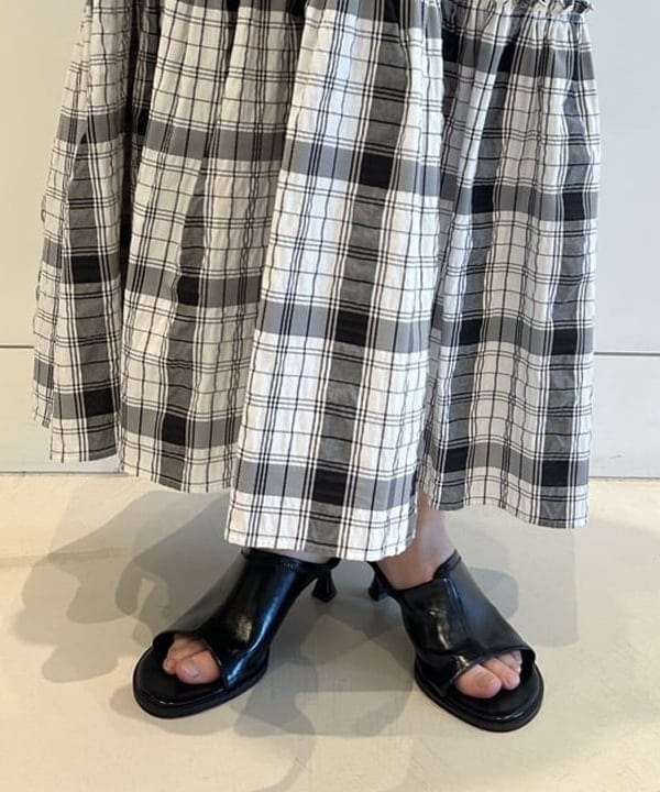 ナカノ アイさんの「BEAMS WOMEN｜メッシュ ニット ポロシャツ」を使ったコーディネート