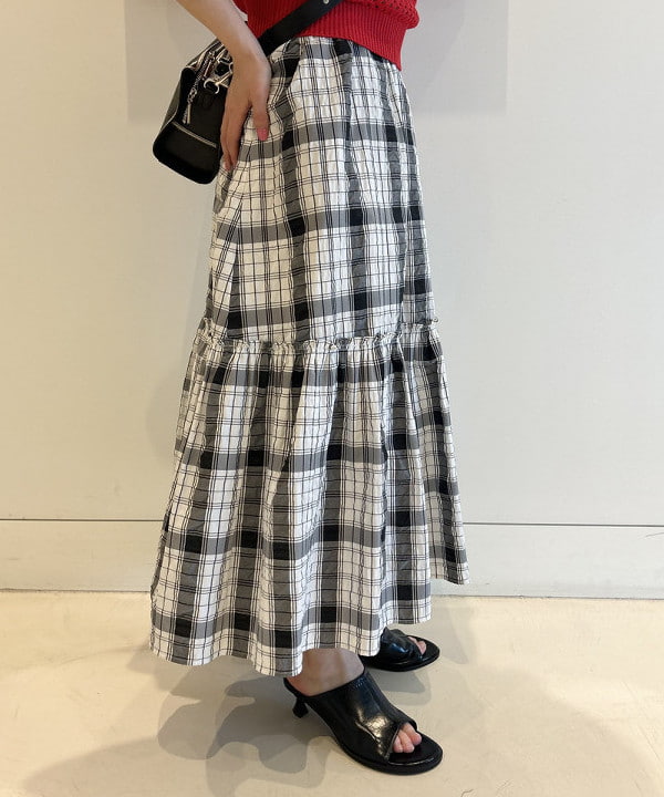 ナカノ アイさんの「BEAMS WOMEN｜メッシュ ニット ポロシャツ」を使ったコーディネート