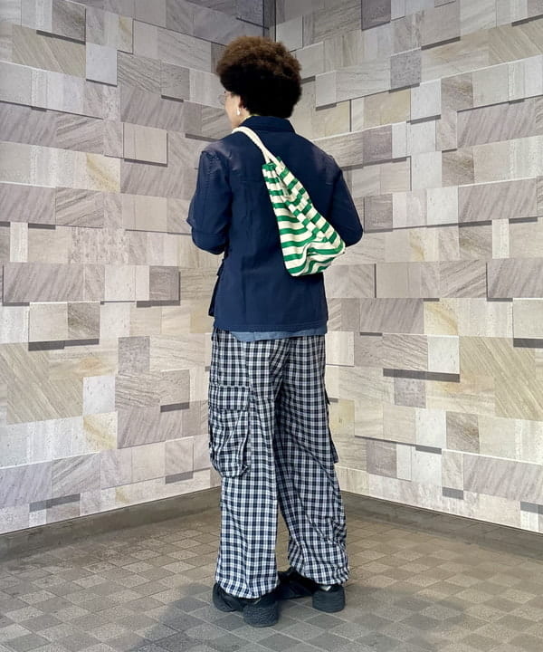 アキヤマさんの「REMI RELIEF × BEAMS PLUS / 別注 ミリタリー シャツ ジャケット」を使ったコーディネート